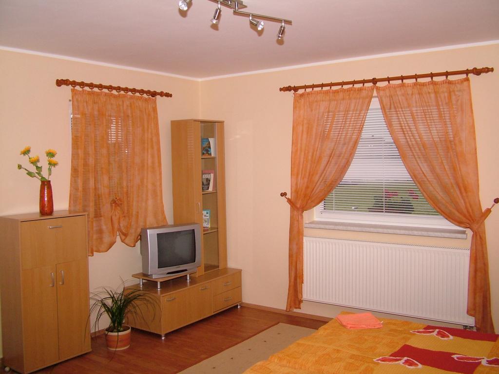 Horvathapartman Бюк Номер фото
