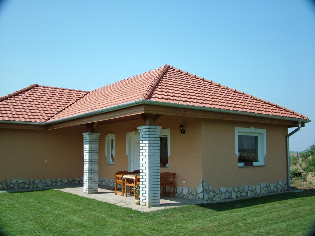 Horvathapartman Бюк Номер фото